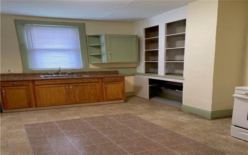 520 4th St, Monessen, 15062, 2 Bedrooms Bedrooms, ,1 BathroomBathrooms,Residential,For Sale,4th St,1692976