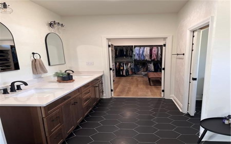 190 Frederick Drive, Upper Burrell, 15068, 4 Bedrooms Bedrooms, ,4.1 BathroomsBathrooms,Lease,For Sale,Frederick Drive,1693010