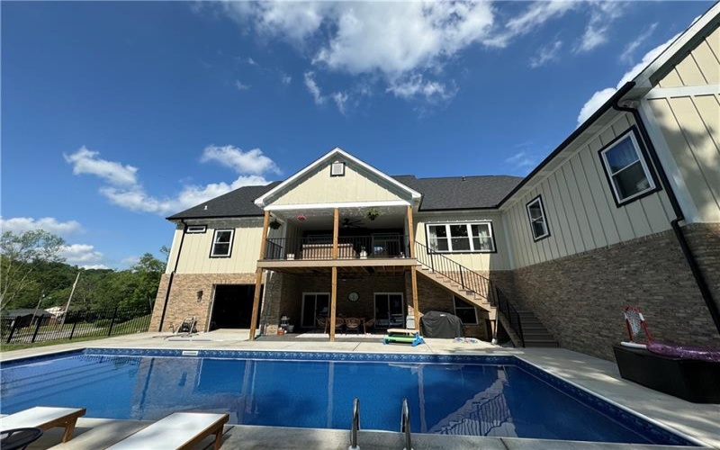 190 Frederick Drive, Upper Burrell, 15068, 4 Bedrooms Bedrooms, ,4.1 BathroomsBathrooms,Lease,For Sale,Frederick Drive,1693010