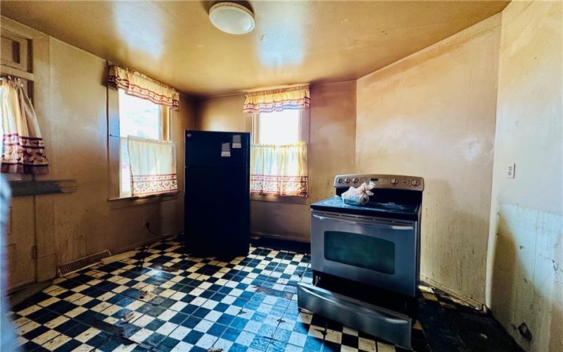 412 Burton Ave, Washington, 15301, 4 Bedrooms Bedrooms, 8 Rooms Rooms,2 BathroomsBathrooms,Residential,For Sale,Burton Ave,1692884
