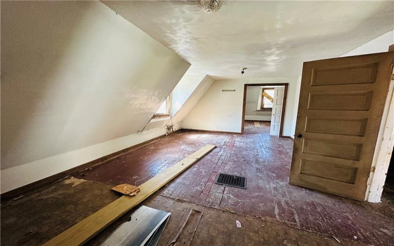 412 Burton Ave, Washington, 15301, 4 Bedrooms Bedrooms, 8 Rooms Rooms,2 BathroomsBathrooms,Residential,For Sale,Burton Ave,1692884