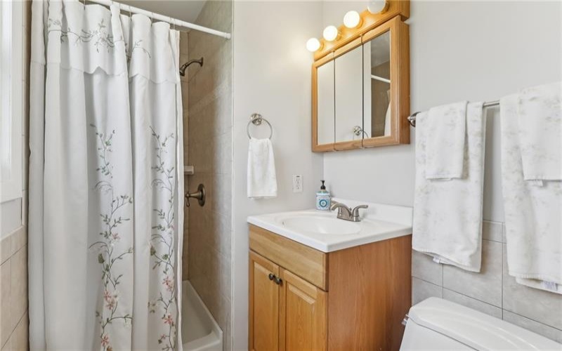417 Manor Road, Delmont, 15626, 3 Bedrooms Bedrooms, 8 Rooms Rooms,2.1 BathroomsBathrooms,Residential,For Sale,Manor Road,1693032