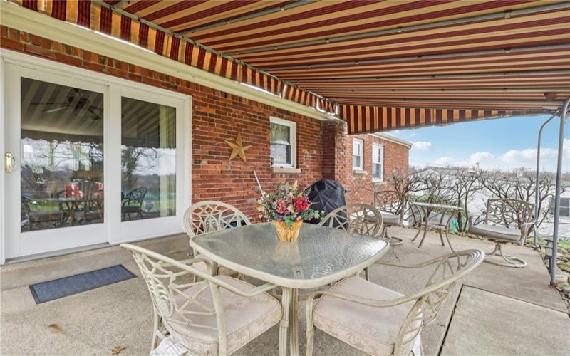 417 Manor Road, Delmont, 15626, 3 Bedrooms Bedrooms, 8 Rooms Rooms,2.1 BathroomsBathrooms,Residential,For Sale,Manor Road,1693032