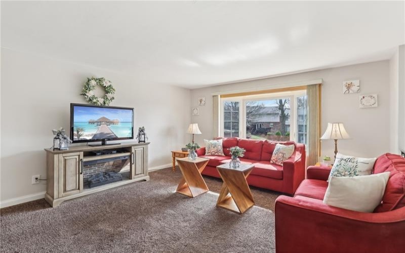 417 Manor Road, Delmont, 15626, 3 Bedrooms Bedrooms, 8 Rooms Rooms,2.1 BathroomsBathrooms,Residential,For Sale,Manor Road,1693032