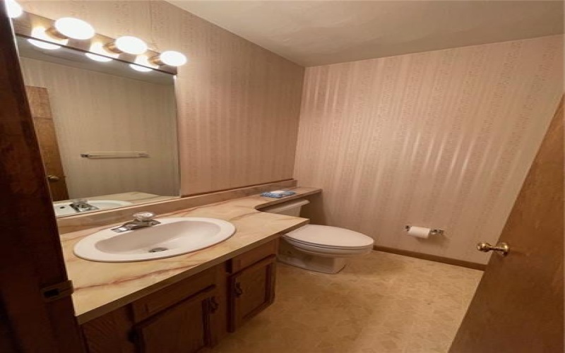 3885 Brookside Ln, Murrysville, 15668, 2 Bedrooms Bedrooms, 6 Rooms Rooms,2.1 BathroomsBathrooms,Residential,For Sale,Brookside Ln,1673953