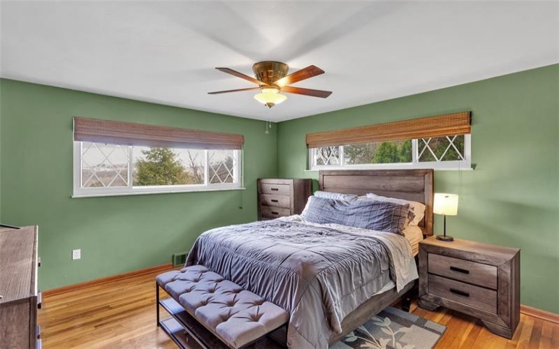 832 Regent St, Houston, 15342, 3 Bedrooms Bedrooms, 9 Rooms Rooms,1.1 BathroomsBathrooms,Residential,For Sale,Regent St,1692327