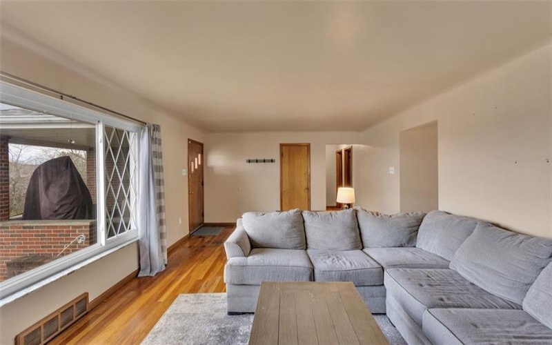 832 Regent St, Houston, 15342, 3 Bedrooms Bedrooms, 9 Rooms Rooms,1.1 BathroomsBathrooms,Residential,For Sale,Regent St,1692327