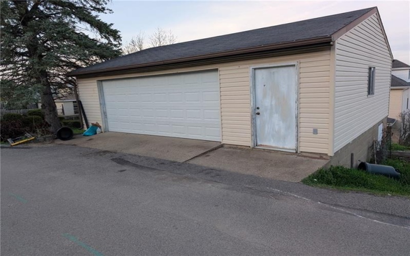 413 Shady Ave, Charleroi, 15022, 3 Bedrooms Bedrooms, 7 Rooms Rooms,1 BathroomBathrooms,Residential,For Sale,Shady Ave,1693147