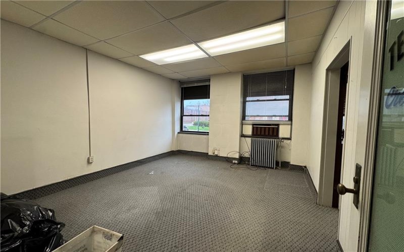 1 College Street, Washington, 15301, ,Commercial-industrial-business,For Sale,College Street,1693531