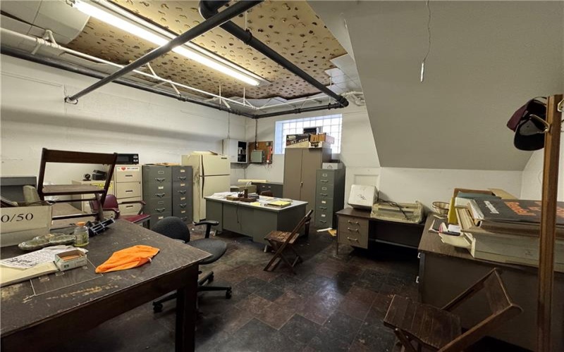 1 College Street, Washington, 15301, ,Commercial-industrial-business,For Sale,College Street,1693531