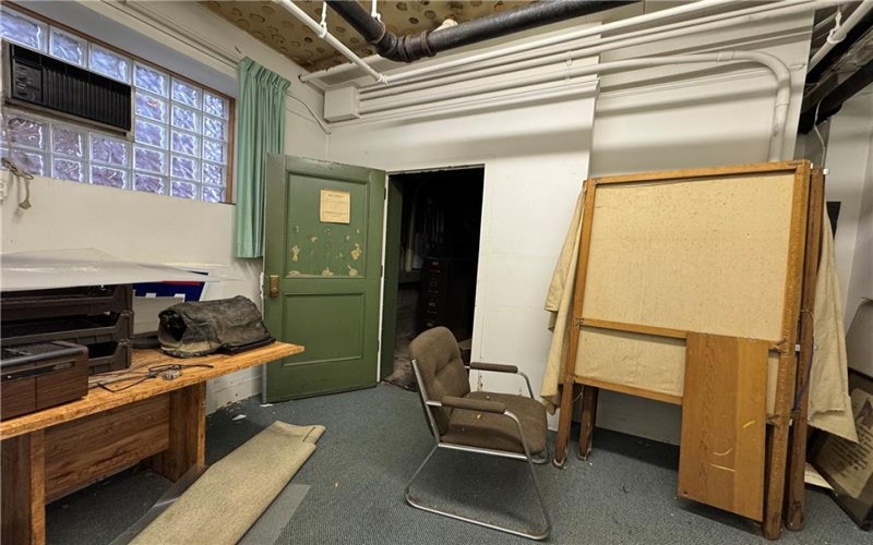 1 College Street, Washington, 15301, ,Commercial-industrial-business,For Sale,College Street,1693531