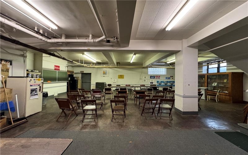 1 College Street, Washington, 15301, ,Commercial-industrial-business,For Sale,College Street,1693531