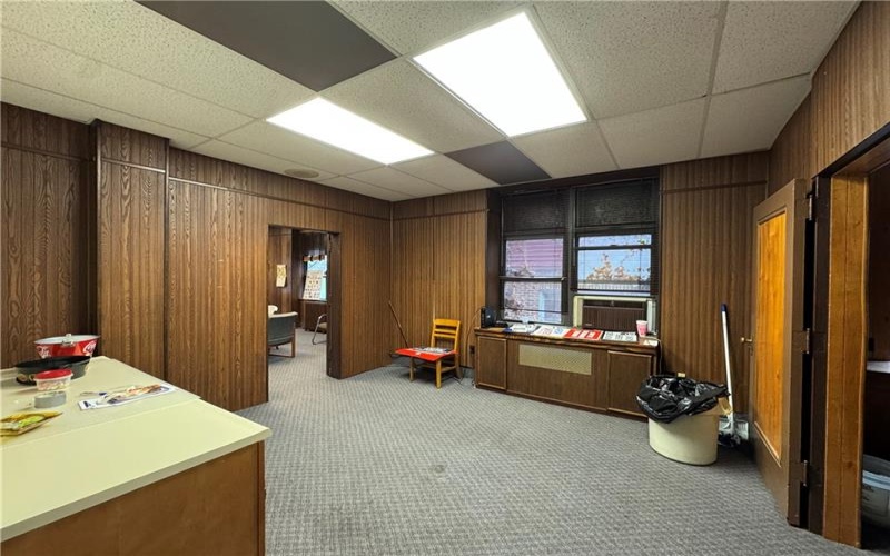 1 College Street, Washington, 15301, ,Commercial-industrial-business,For Sale,College Street,1693531