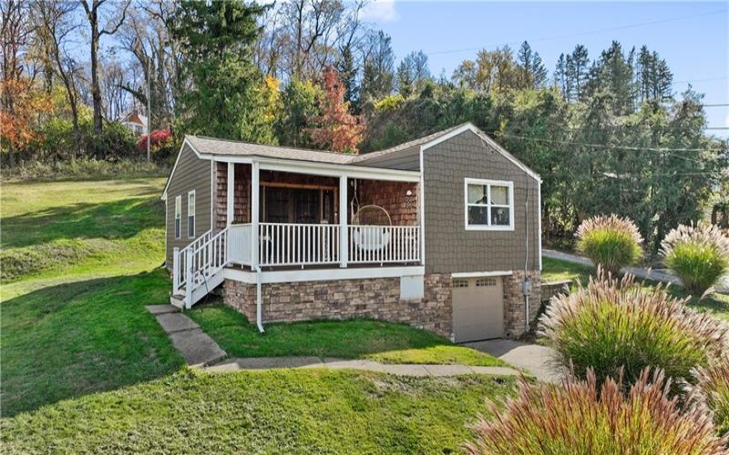 319 1st Ave, Belle Vernon, 15012, 2 Bedrooms Bedrooms, 5 Rooms Rooms,2 BathroomsBathrooms,Residential,For Sale,1st Ave,1693697