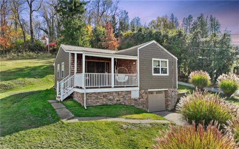 319 1st Ave, Belle Vernon, 15012, 2 Bedrooms Bedrooms, 5 Rooms Rooms,2 BathroomsBathrooms,Residential,For Sale,1st Ave,1693697