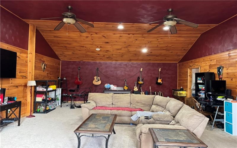 125 Hillside Rd., Derry, 15627, 4 Bedrooms Bedrooms, 6 Rooms Rooms,2 BathroomsBathrooms,Residential,For Sale,Hillside Rd.,1689923