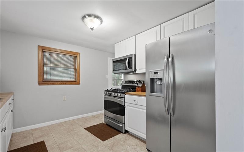 2725 Locust Drive, Pittsburgh, 15241, 3 Bedrooms Bedrooms, 9 Rooms Rooms,2 BathroomsBathrooms,Residential,For Sale,Locust Drive,1690053