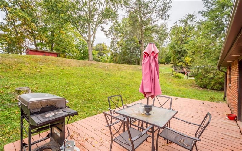 2725 Locust Drive, Pittsburgh, 15241, 3 Bedrooms Bedrooms, 9 Rooms Rooms,2 BathroomsBathrooms,Residential,For Sale,Locust Drive,1690053