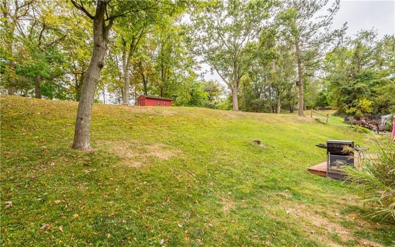 2725 Locust Drive, Pittsburgh, 15241, 3 Bedrooms Bedrooms, 9 Rooms Rooms,2 BathroomsBathrooms,Residential,For Sale,Locust Drive,1690053
