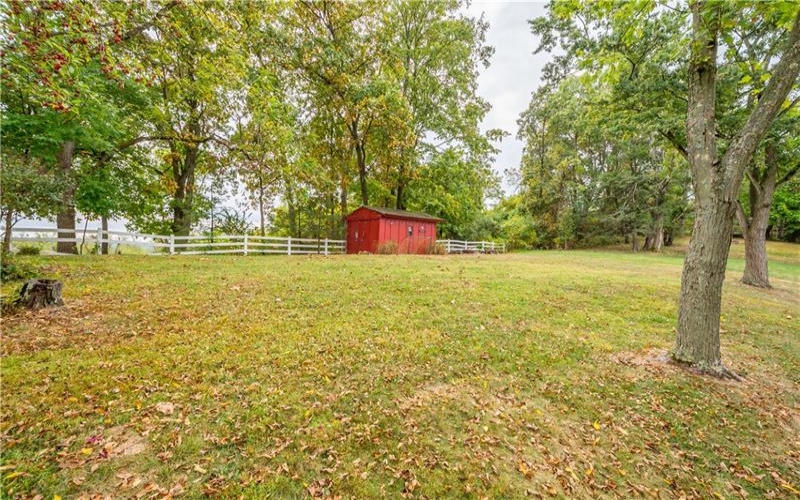 2725 Locust Drive, Pittsburgh, 15241, 3 Bedrooms Bedrooms, 9 Rooms Rooms,2 BathroomsBathrooms,Residential,For Sale,Locust Drive,1690053