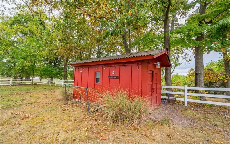 2725 Locust Drive, Pittsburgh, 15241, 3 Bedrooms Bedrooms, 9 Rooms Rooms,2 BathroomsBathrooms,Residential,For Sale,Locust Drive,1690053