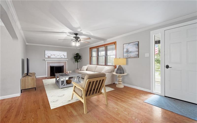 2725 Locust Drive, Pittsburgh, 15241, 3 Bedrooms Bedrooms, 9 Rooms Rooms,2 BathroomsBathrooms,Residential,For Sale,Locust Drive,1690053