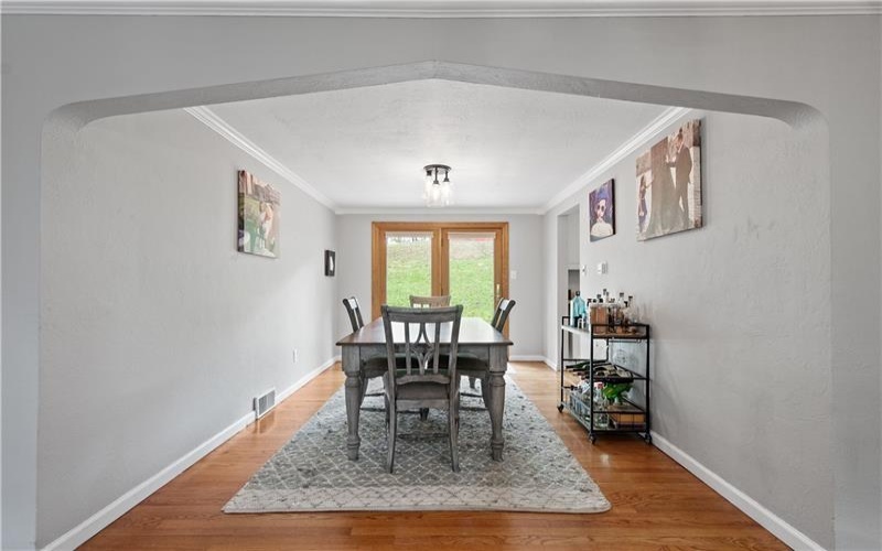 2725 Locust Drive, Pittsburgh, 15241, 3 Bedrooms Bedrooms, 9 Rooms Rooms,2 BathroomsBathrooms,Residential,For Sale,Locust Drive,1690053