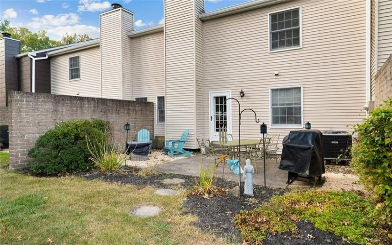 202 Roscommon Pl, McMurray, 15317, 3 Bedrooms Bedrooms, 7 Rooms Rooms,2.1 BathroomsBathrooms,Residential,For Sale,Roscommon Pl,1693976