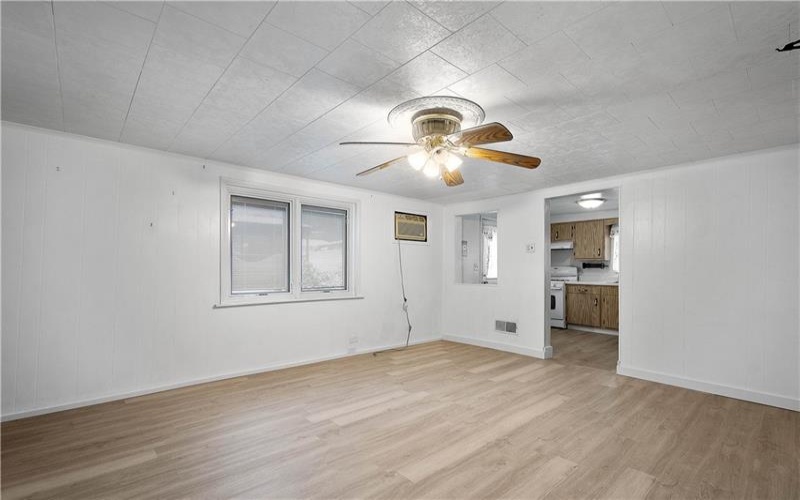 53 Sycamore St, Ellsworth, 15331, 2 Bedrooms Bedrooms, ,1 BathroomBathrooms,Residential,For Sale,Sycamore St,1681176