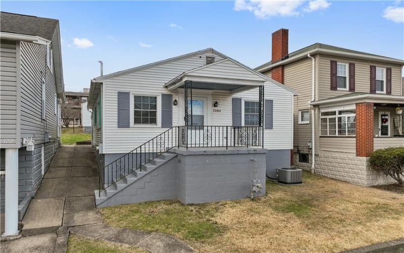 720 1/2 Center Avenue, Charleroi, 15022, 2 Bedrooms Bedrooms, ,1.1 BathroomsBathrooms,Residential,For Sale,Center Avenue,1687888