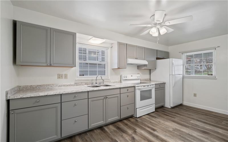 720 1/2 Center Avenue, Charleroi, 15022, 2 Bedrooms Bedrooms, ,1.1 BathroomsBathrooms,Residential,For Sale,Center Avenue,1687888