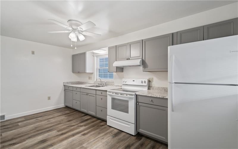 720 1/2 Center Avenue, Charleroi, 15022, 2 Bedrooms Bedrooms, ,1.1 BathroomsBathrooms,Residential,For Sale,Center Avenue,1687888