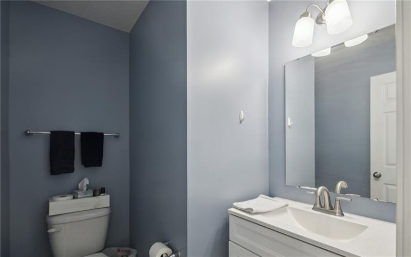 208 Summit Cir, Houston, 15342, 4 Bedrooms Bedrooms, 10 Rooms Rooms,2.2 BathroomsBathrooms,Residential,For Sale,Summit Cir,1693847