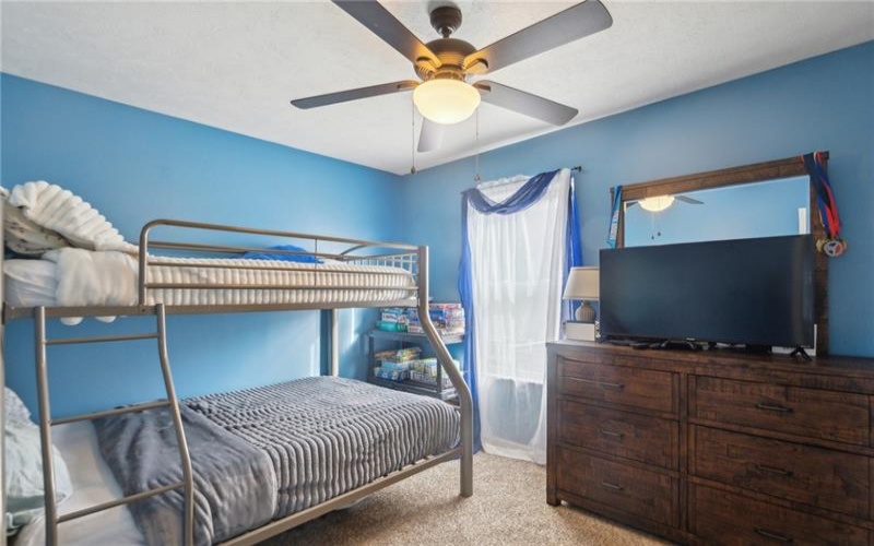 208 Summit Cir, Houston, 15342, 4 Bedrooms Bedrooms, 10 Rooms Rooms,2.2 BathroomsBathrooms,Residential,For Sale,Summit Cir,1693847