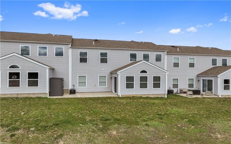169 Viareggio Way, Finleyville, 15332, 3 Bedrooms Bedrooms, ,2.1 BathroomsBathrooms,Residential,For Sale,Viareggio Way,1694164
