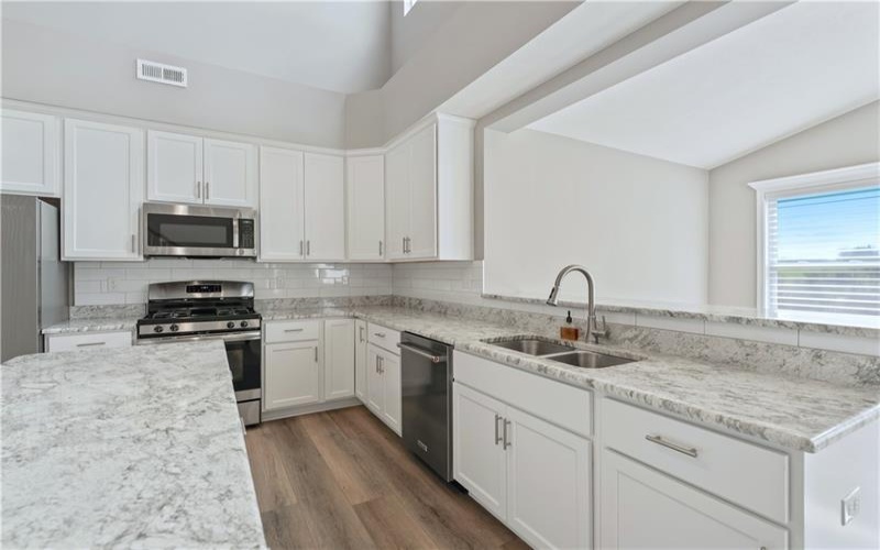 169 Viareggio Way, Finleyville, 15332, 3 Bedrooms Bedrooms, ,2.1 BathroomsBathrooms,Residential,For Sale,Viareggio Way,1694164