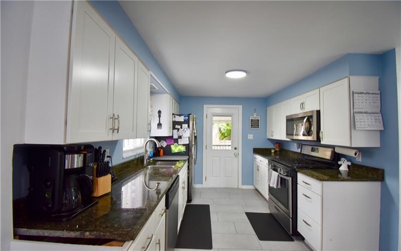 503 Arizona Dr, Lower Burrell, 15068, 3 Bedrooms Bedrooms, 7 Rooms Rooms,2 BathroomsBathrooms,Residential,For Sale,Arizona Dr,1675960