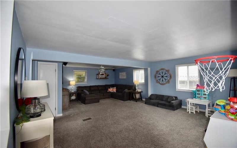503 Arizona Dr, Lower Burrell, 15068, 3 Bedrooms Bedrooms, 7 Rooms Rooms,2 BathroomsBathrooms,Residential,For Sale,Arizona Dr,1675960