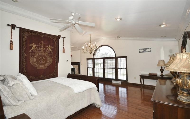 402 E Malden, Coal Center, 15423, 5 Bedrooms Bedrooms, 13 Rooms Rooms,5.1 BathroomsBathrooms,Residential,For Sale,E Malden,1694137