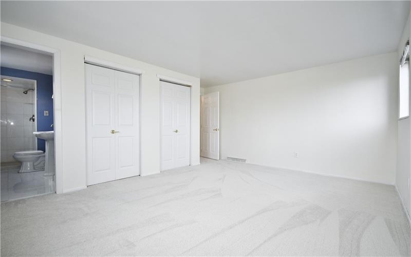 402 E Malden, Coal Center, 15423, 5 Bedrooms Bedrooms, 13 Rooms Rooms,5.1 BathroomsBathrooms,Residential,For Sale,E Malden,1694137