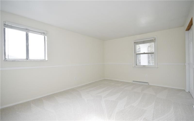402 E Malden, Coal Center, 15423, 5 Bedrooms Bedrooms, 13 Rooms Rooms,5.1 BathroomsBathrooms,Residential,For Sale,E Malden,1694137