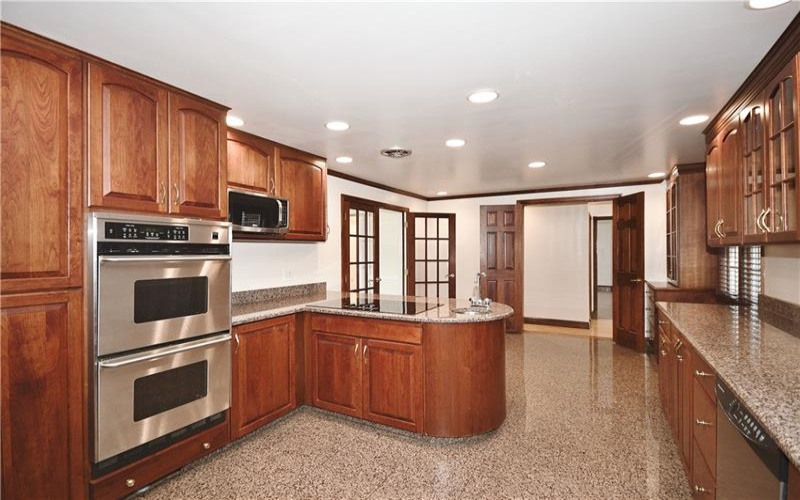 402 E Malden, Coal Center, 15423, 5 Bedrooms Bedrooms, 13 Rooms Rooms,5.1 BathroomsBathrooms,Residential,For Sale,E Malden,1694137