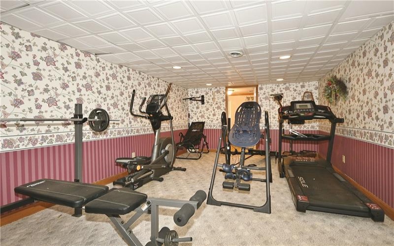402 E Malden, Coal Center, 15423, 5 Bedrooms Bedrooms, 13 Rooms Rooms,5.1 BathroomsBathrooms,Residential,For Sale,E Malden,1694137