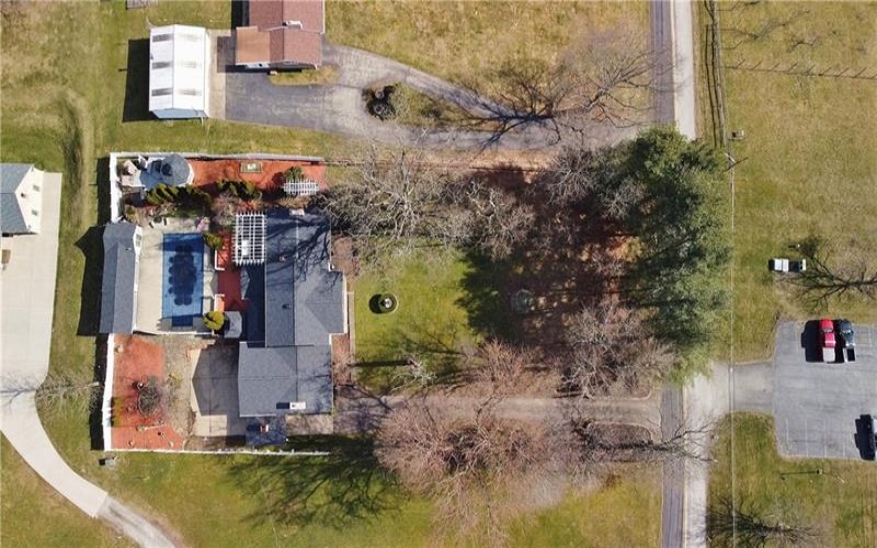 402 E Malden, Coal Center, 15423, 5 Bedrooms Bedrooms, 13 Rooms Rooms,5.1 BathroomsBathrooms,Residential,For Sale,E Malden,1694137