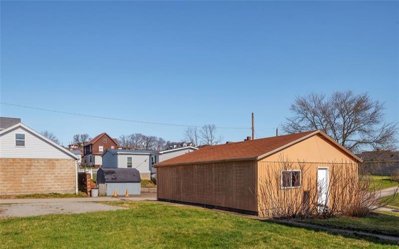 209 Allen Ave, Donora, 15033, 3 Bedrooms Bedrooms, 6 Rooms Rooms,2 BathroomsBathrooms,Residential,For Sale,Allen Ave,1694187