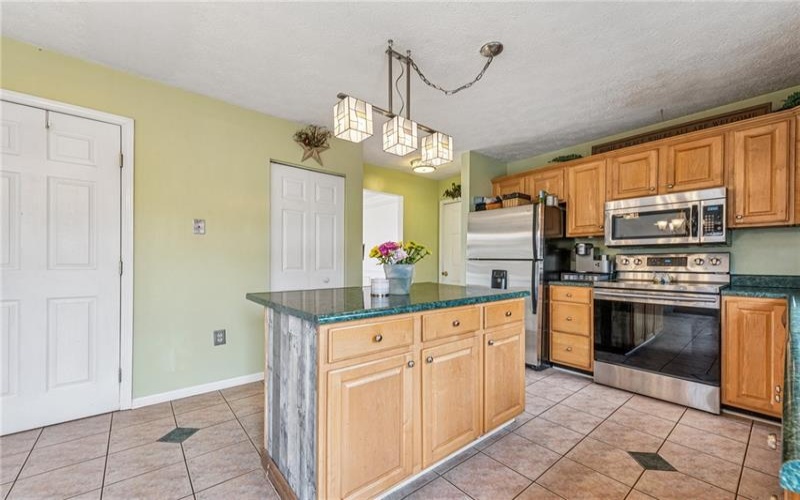 114 Adella Ct, Jeannette, 15644, 4 Bedrooms Bedrooms, 11 Rooms Rooms,3.1 BathroomsBathrooms,Residential,For Sale,Adella Ct,1694413