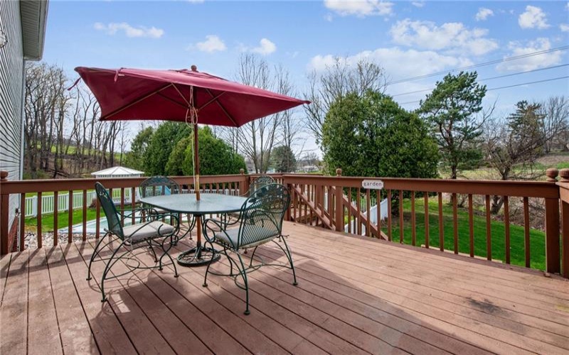 114 Adella Ct, Jeannette, 15644, 4 Bedrooms Bedrooms, 11 Rooms Rooms,3.1 BathroomsBathrooms,Residential,For Sale,Adella Ct,1694413