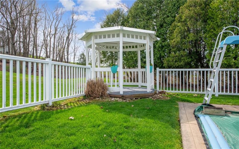 114 Adella Ct, Jeannette, 15644, 4 Bedrooms Bedrooms, 11 Rooms Rooms,3.1 BathroomsBathrooms,Residential,For Sale,Adella Ct,1694413