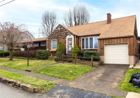 94 Brown Street, Uniontown, 15401, 2 Bedrooms Bedrooms, ,1.2 BathroomsBathrooms,Residential,For Sale,Brown Street,1694079