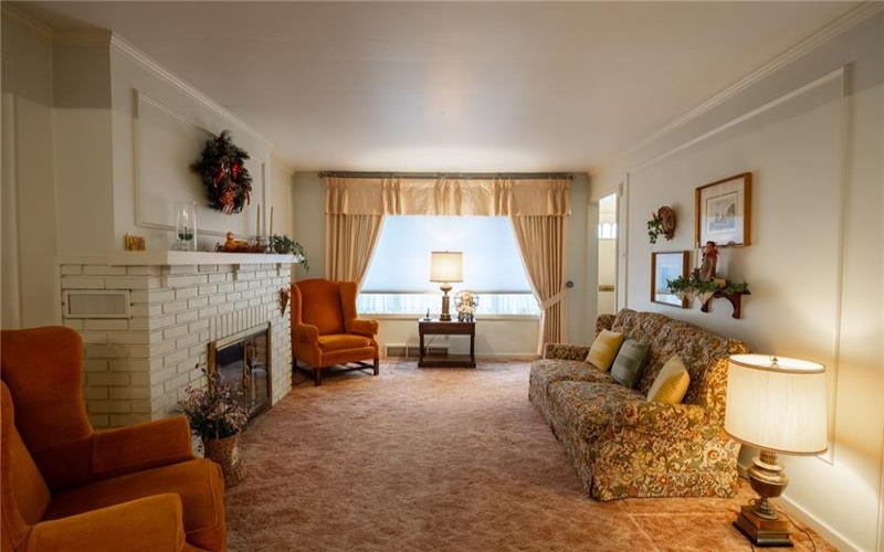 94 Brown Street, Uniontown, 15401, 2 Bedrooms Bedrooms, ,1.2 BathroomsBathrooms,Residential,For Sale,Brown Street,1694079